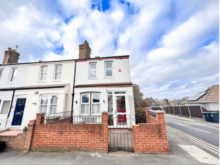 2 Bedroom End Terrace House